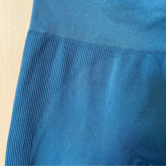 Set active sculptflex ribbed V bra and seamless leggings SET turquoise blue - Picture 8 of 10